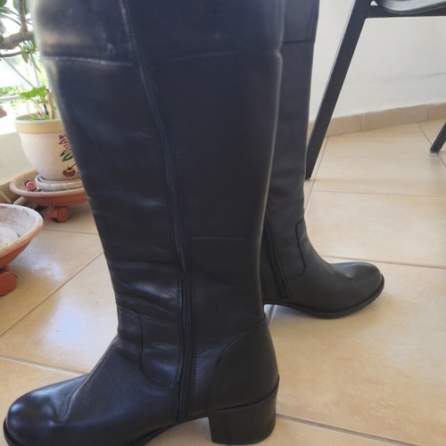 Caprice leather boots like new, size 38, black
