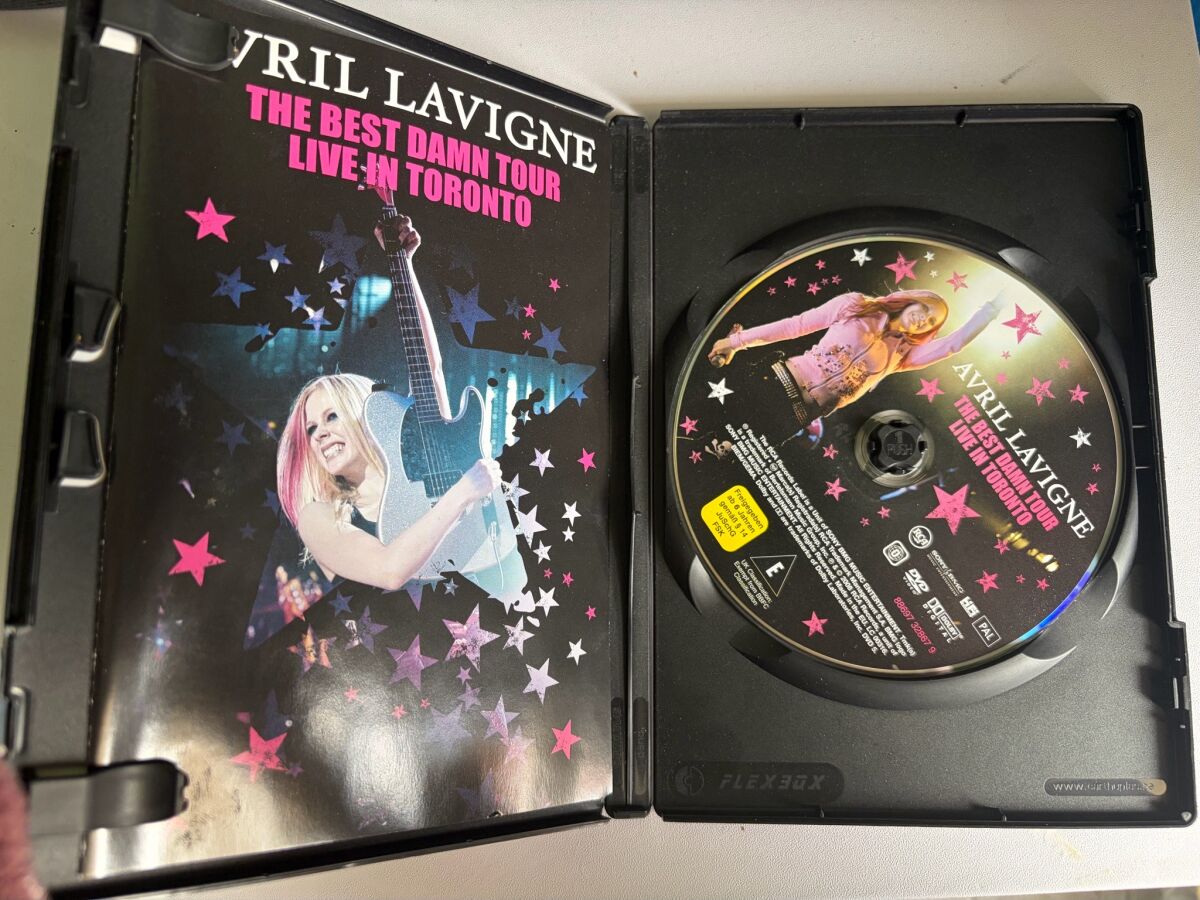 Avril Lavigne The Best Damn Tour Live in… - € 25,00 - Vendora.cy