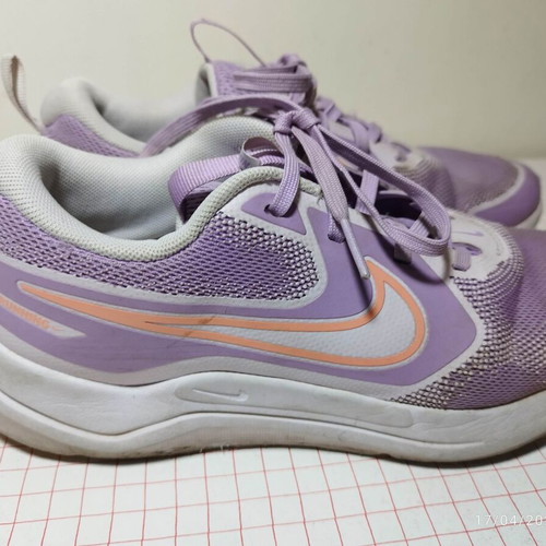 Nike lilac-white athletic shoes like new, size 37.5