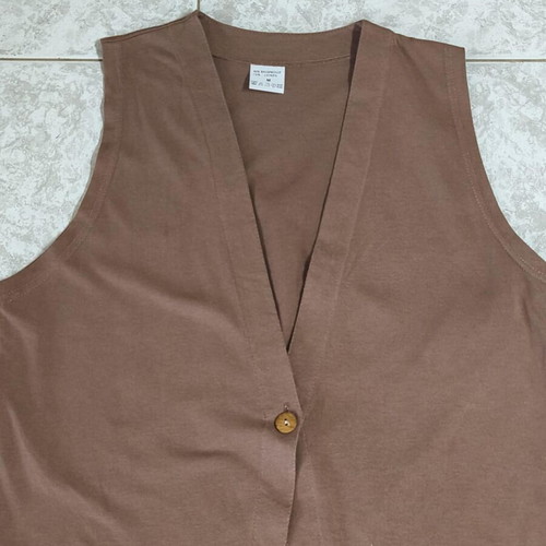 Long sleeveless vest like new, brown, size M/L/XL