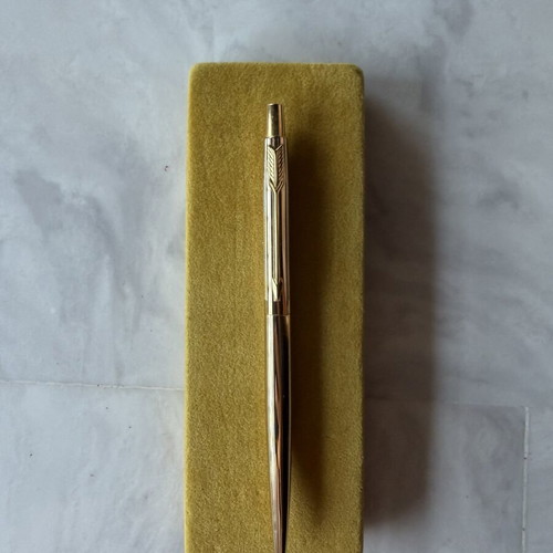 Parker Classic Gold Plated Ballpoint Pen with vintage velvet case