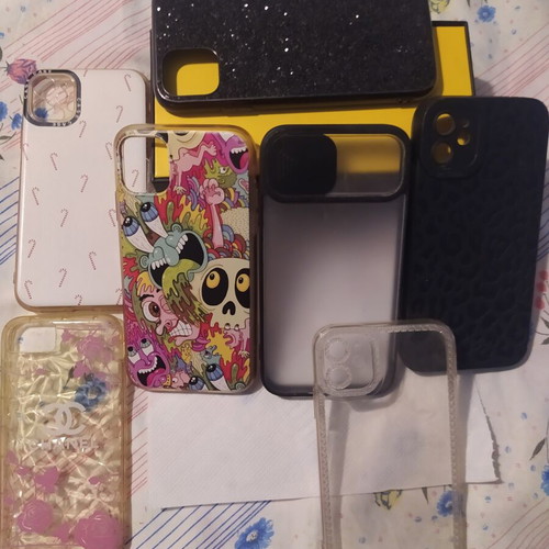 Phone cases like new, pack of 7 for iPhone 11