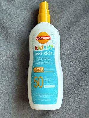 Carroten Kids Wet Skin Sunscreen Spray SPF 50 200ml new
