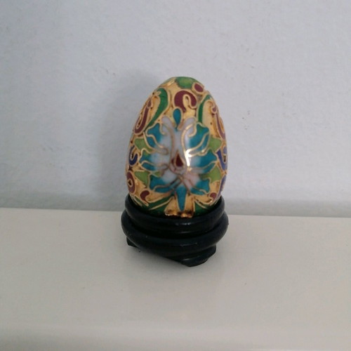 Cloisonné egg like new decorative with brass and enamel