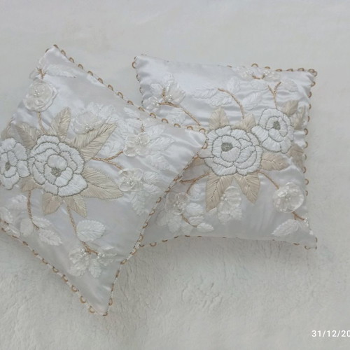 Handmade decorative doilies, 1 double and 2 single pieces