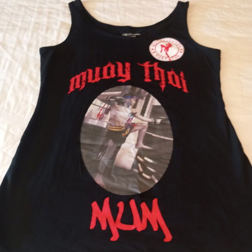 Muay Thai tank top with vintage print, black and red