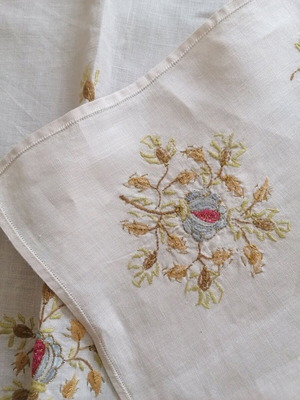 Linen tablecloth hand-embroidered