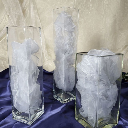 Minimal square vases set like new, clear reinforced glass