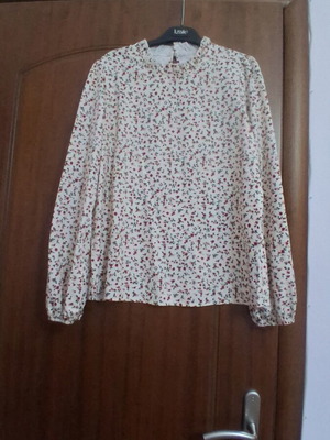 Shein women's blouse medium, beige with red flowers