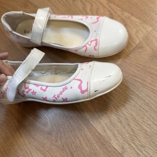 beToone children's ballerina shoes size 34, white and pink