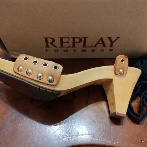 38, Replay platform sandals or clogs in very good condition, with a heel height of 8 cm.