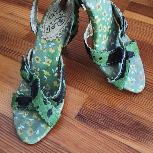 Green sandals used with wooden heel size 38