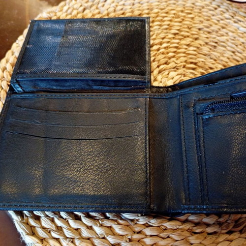 Men's wallet genuine leather black, new, soft, 12x9.5 cm