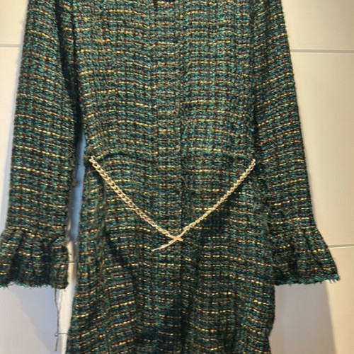 Chanel coat like new, bouclé with gold buttons, size S