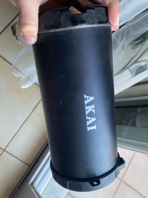 Akai φορητό ηχείο με θύρες USB, AUX και κάρτας SD