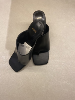 Leather Mango sandals size 39 new