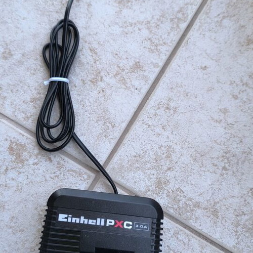 Einhell PXC 3.0A charger and 4.0A battery like new
