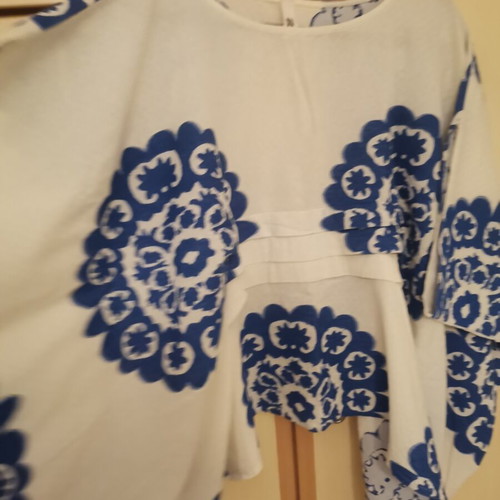 Linen pants and blouse set like new, electric blue