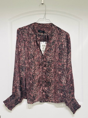 Pink Woman printed shirt new with tag