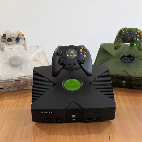 Original Xbox stand with controller made to order