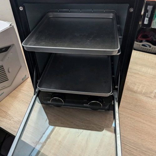 Professional dry sterilization oven like new for manicure and pedicure tools