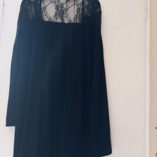 Black cardigan with lace used, no buttons, size L