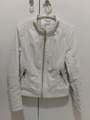 White faux leather jacket like new, size S