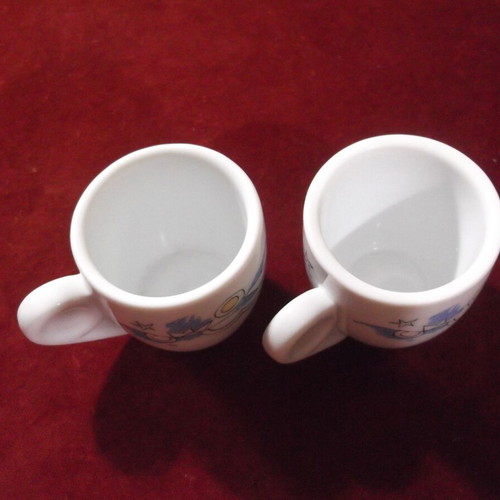 Loumidis espresso cups set of two ceramic signed by D. Mytaras like new