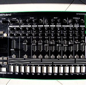 Roland TR8 Drum Machine Rhythm Performer Sequencer Perfect Condition