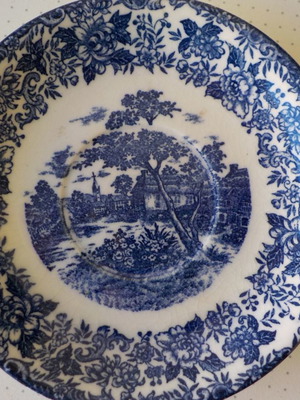 Porcelain plate diameter 12 cm