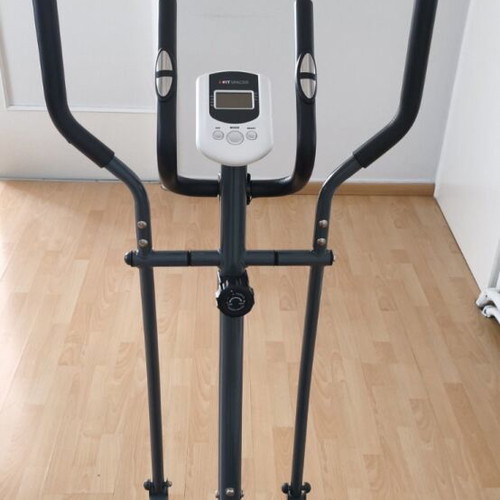 Elliptical fitness machine like new