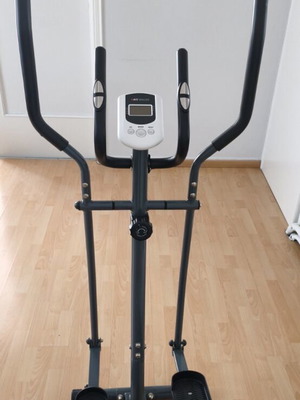 Elliptical fitness machine like new
