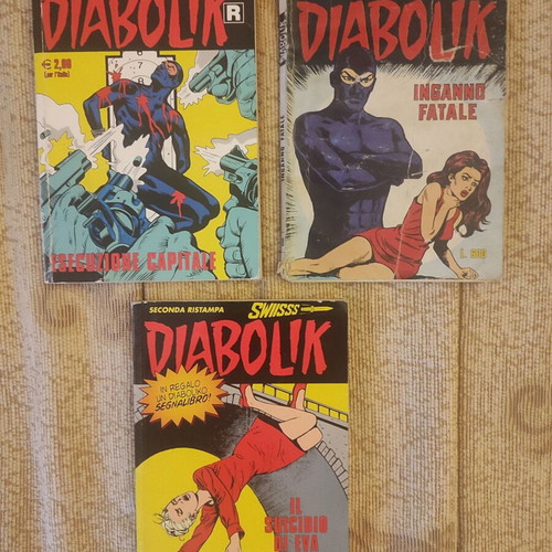 Diabolik comics used, 3 issues in Italian