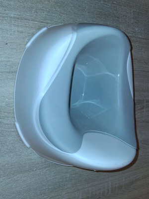 Potty with removable bucket like new