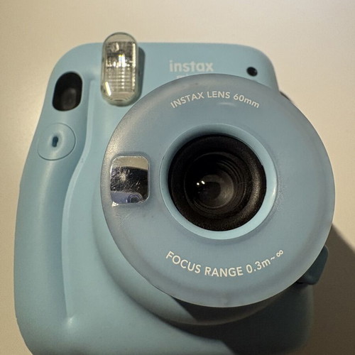 Fujifilm Instax Mini 11 instant camera with 1 film pack (10 shots)