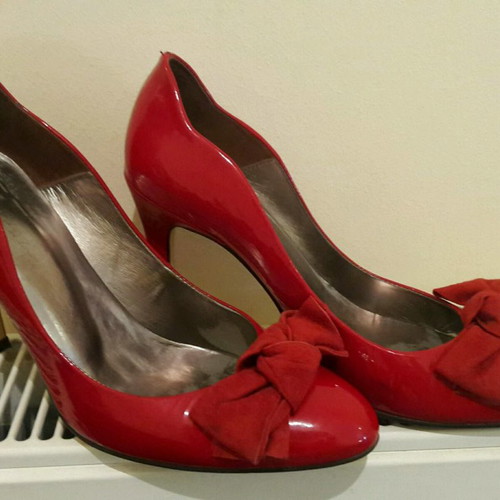 Vicenza shoes used, Italian leather red pumps with suede bow
