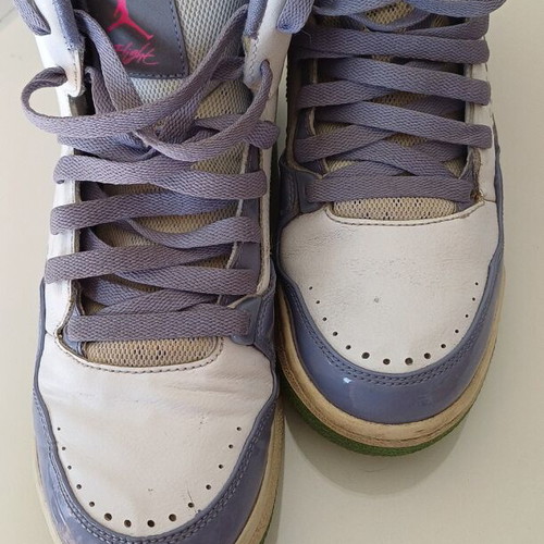 Jordan Flight SC-3 used athletic shoes size 40, white with purple and turquoise