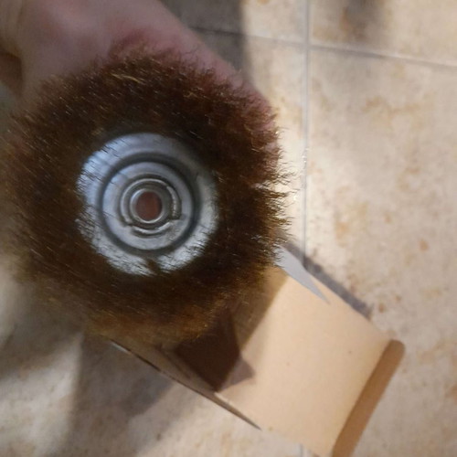 Wire brush 4'' new