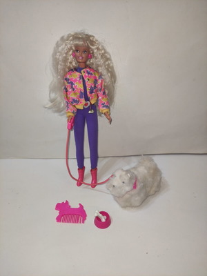 Sindy and GoGo Dog Hasbro 1992 doll like new
