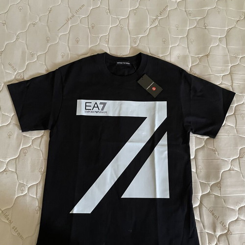 EA7 Emporio Armani T-Shirt black logo like new with tag