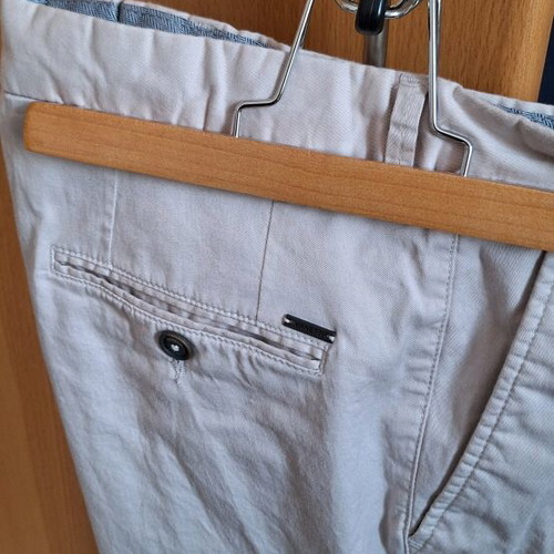 Manetti Pants – Classic and elegant in beige shade
