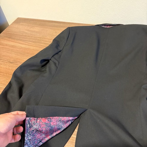 Men's suit Zen & Zen new size 48 black and red