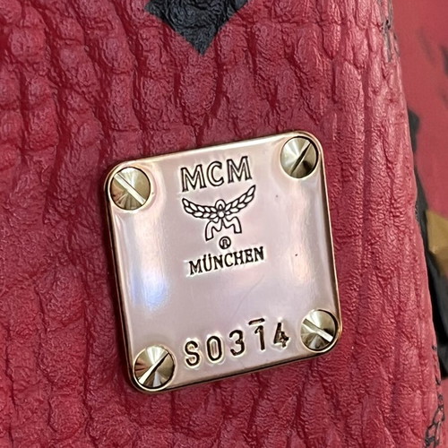 MCM Anya shoulder bag like new, red
