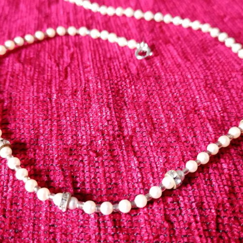 NYC Accessories necklace with pearls and crystals used, silver