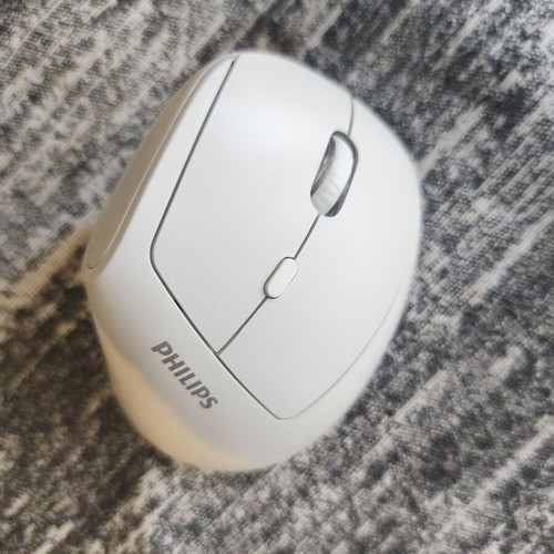 Ergonomic wireless mouse new with adapter for PC
