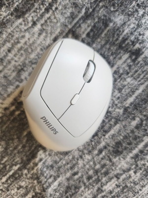 Ergonomic wireless mouse new with adapter for PC