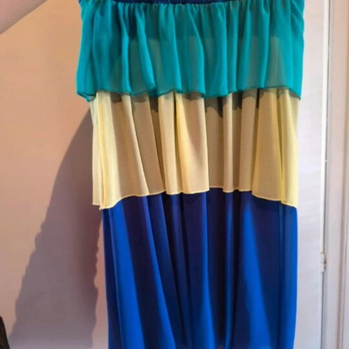 Strapless dress used, fits small and medium sizes