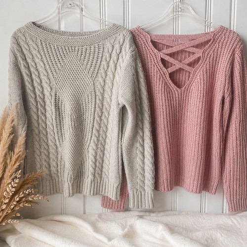 Bundle of 2 knitted women's sweaters beige/grey and dusty pink like new, size S