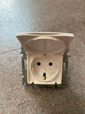 Legrand Niloe series safety socket with cover new