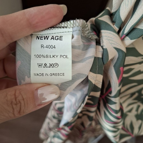 New Age caftan like new, medium-large, beige with green and pink details